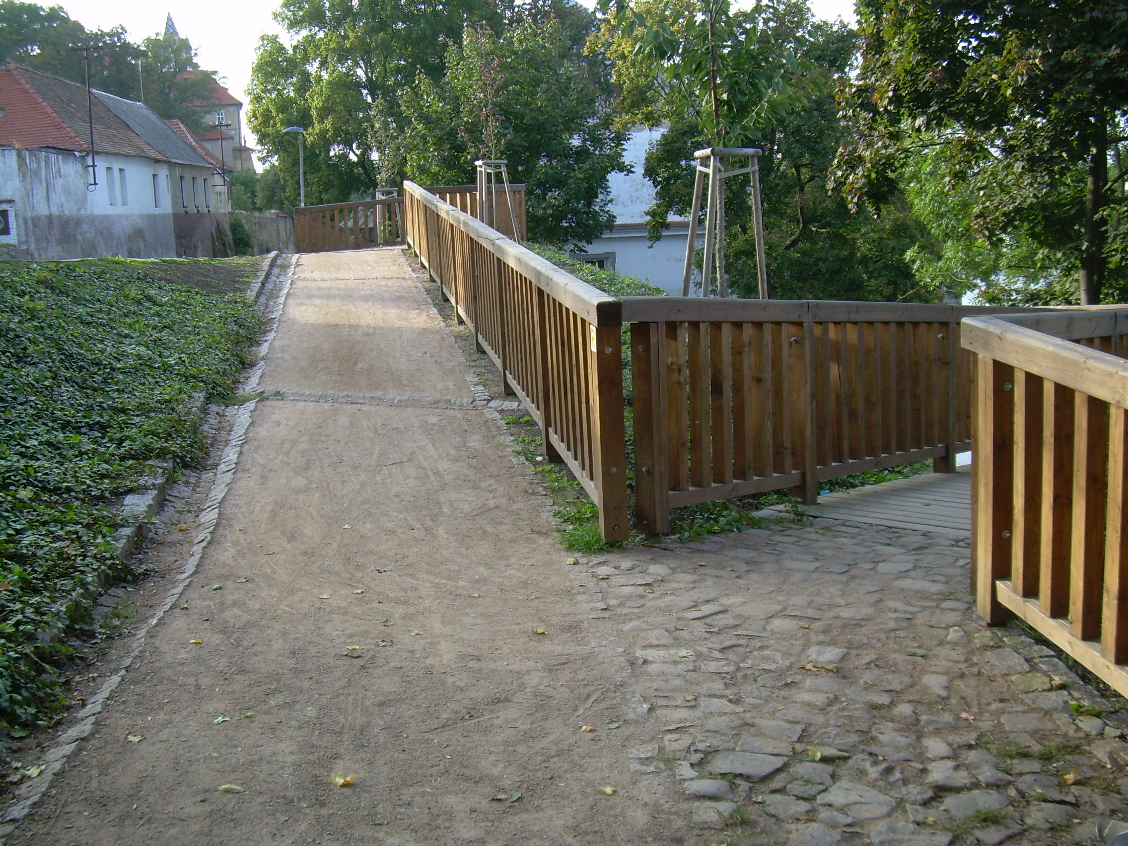 DŘEVĚNÝ NÁJEZD K LABI 3