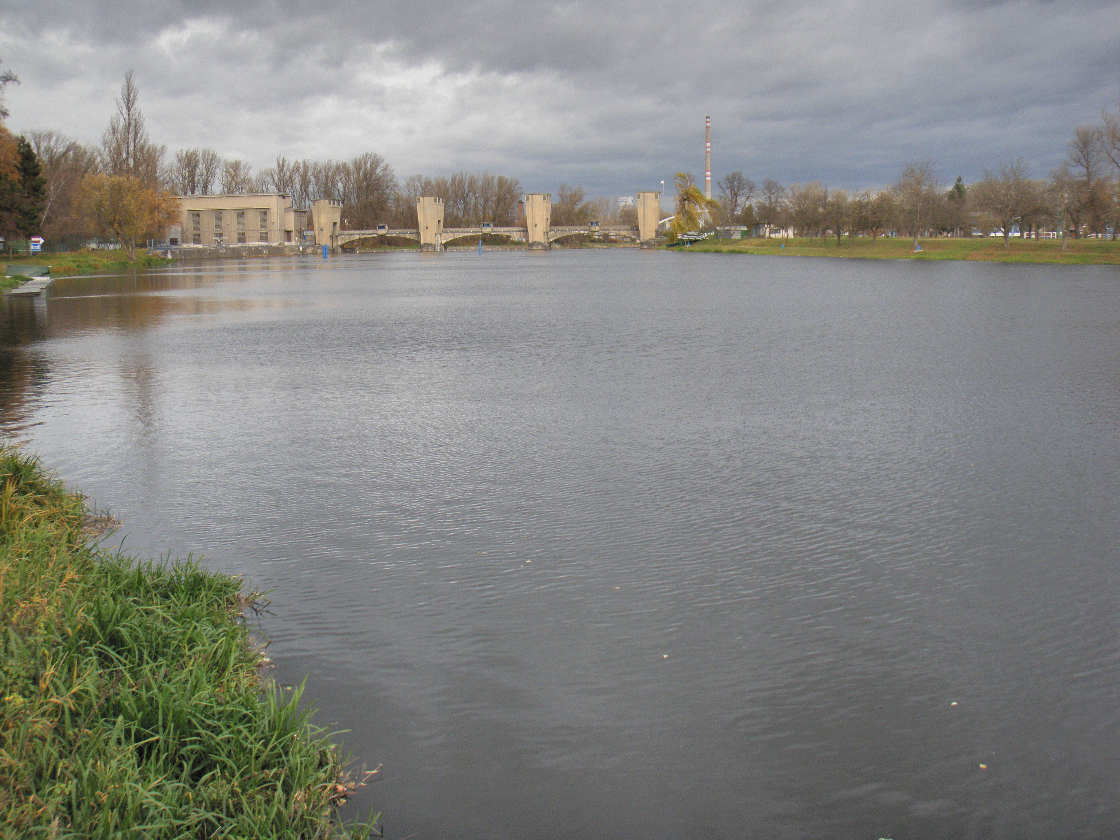 Neratovice - Lobkovice pohled na zdymadlo